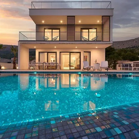 Sunset - Luxury Adriatic Sea View Estate Podstrana